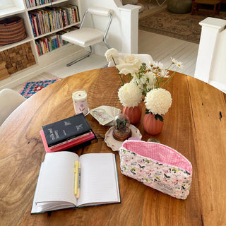 Quilted makeup bag makeup bag astala luna carry all makeup pouch pencil bag brushes bag makeup case vintage floral vanity case cosmetic bag Laptop case laptop bag quilted laptop cover laptop