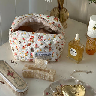 Quilted makeup bag makeup bag astala luna carry all makeup pouch pencil bag brushes bag makeup case vintage floral vanity case cosmetic bag Laptop case laptop bag quilted laptop cover laptop