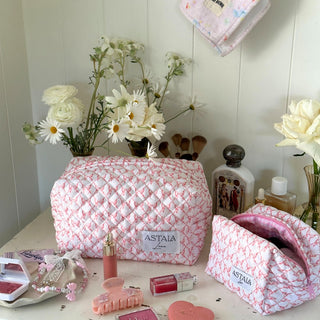Quilted makeup bag makeup bag astala luna carry all makeup pouch pencil bag brushes bag makeup case vintage floral vanity case cosmetic bag Laptop case laptop bag quilted laptop cover laptop