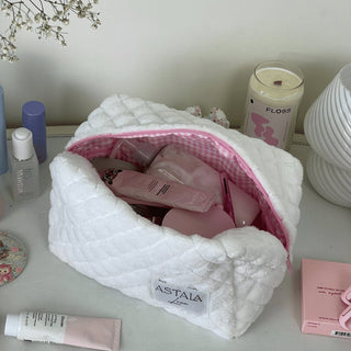 Quilted makeup bag makeup bag astala luna carry all makeup pouch pencil bag brushes bag makeup case vintage floral vanity case cosmetic bag Laptop case laptop bag quilted laptop cover laptop