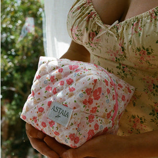 Quilted makeup bag makeup bag astala luna carry all makeup pouch pencil bag brushes bag makeup case vintage floral vanity case cosmetic bag Laptop case laptop bag quilted laptop cover laptop