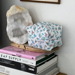 Quilted makeup bag makeup bag astala luna carry all makeup pouch pencil bag brushes bag makeup case vintage floral vanity case cosmetic bag Laptop case laptop bag quilted laptop cover laptop