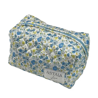 Quilted makeup bag makeup bag astala luna carry all makeup pouch pencil bag brushes bag makeup case vintage floral vanity case cosmetic bag Laptop case laptop bag quilted laptop cover laptop